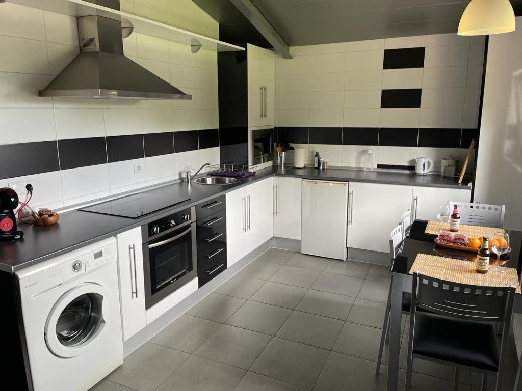 Apartamentos Los Tojos Colsa 외부 사진